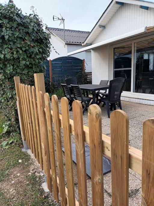 Captain'S Quarters - Maison En Bord De Plage Saint-Come-de-Fresne ภายนอก รูปภาพ